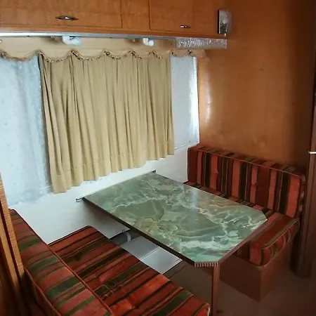 Erlebe Unseren Verein Im Geraeumigen Wohnwagen! Kemping