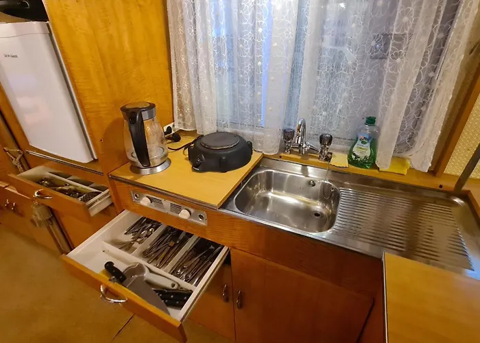 Campingplads Erlebe Unseren Verein Im Geraeumigen Wohnwagen! *